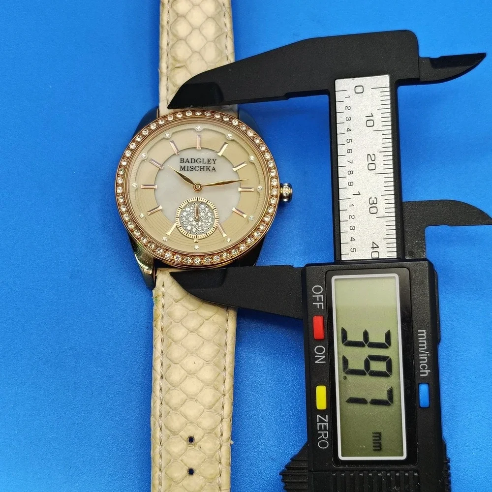 Vintage 2006 Bradgley Mischka Mother of Pearl 40mm Womens Watch Snake Skin Strap